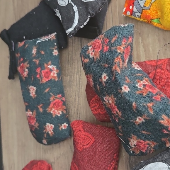 Hand Made Catnip Cat Toy 3/10 Dollars - Picture 4 of 4